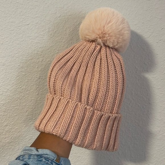 Vince Camuto Beanie - Picture 1 of 2